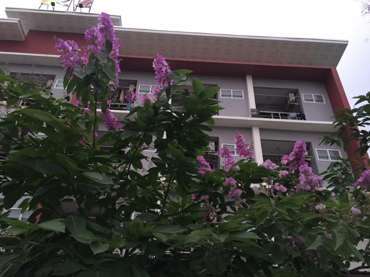 R2 Apartment Service Nakhonratchasima Exterior photo